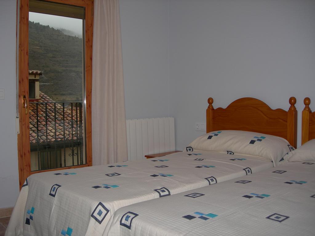 Apartamentos Turisticos Rosario Camarena de la Sierra Dış mekan fotoğraf