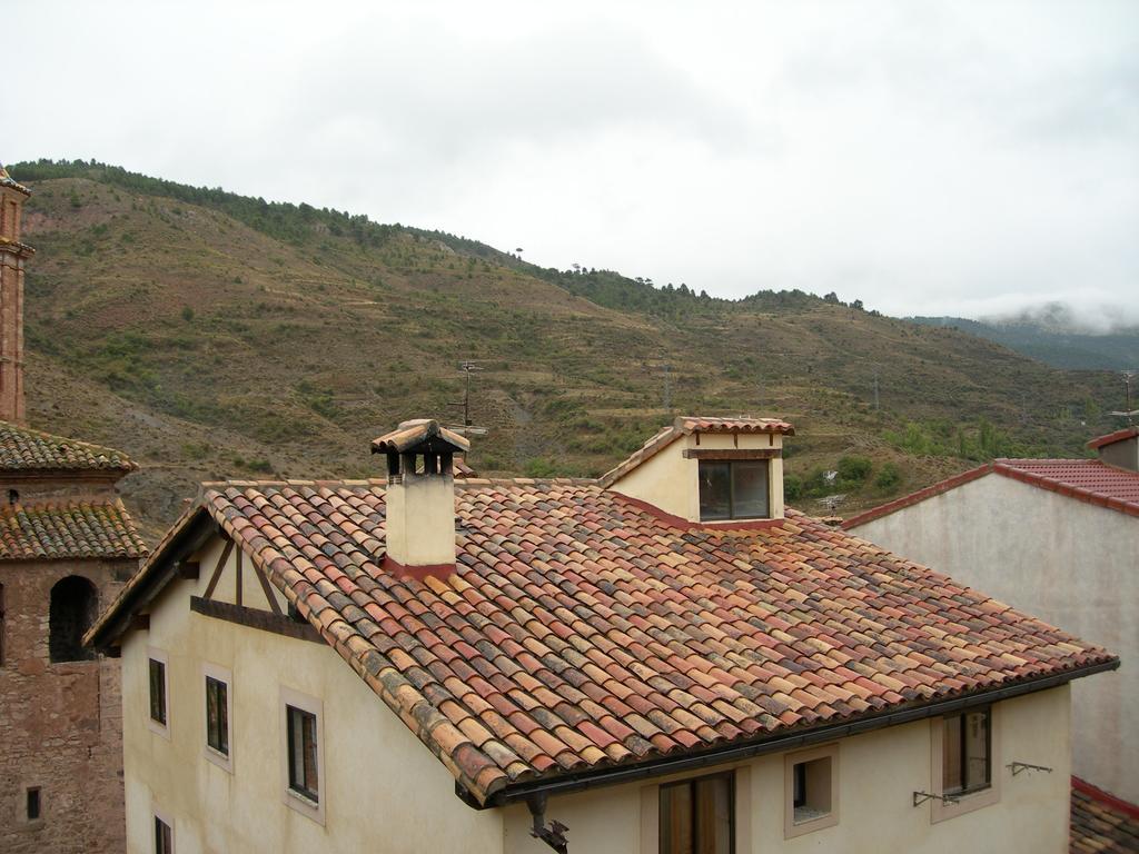 Apartamentos Turisticos Rosario Camarena de la Sierra Dış mekan fotoğraf