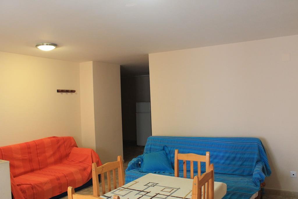 Apartamentos Turisticos Rosario Camarena de la Sierra Oda fotoğraf