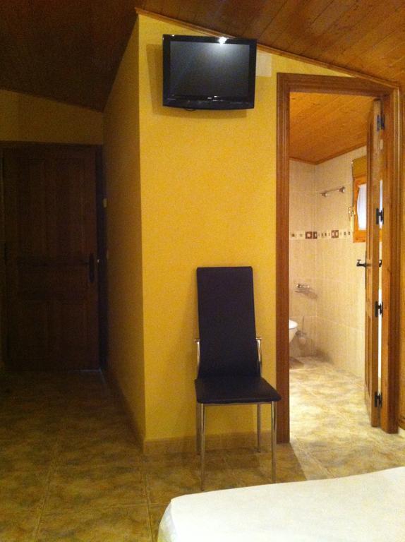 Apartamentos Turisticos Rosario Camarena de la Sierra Dış mekan fotoğraf